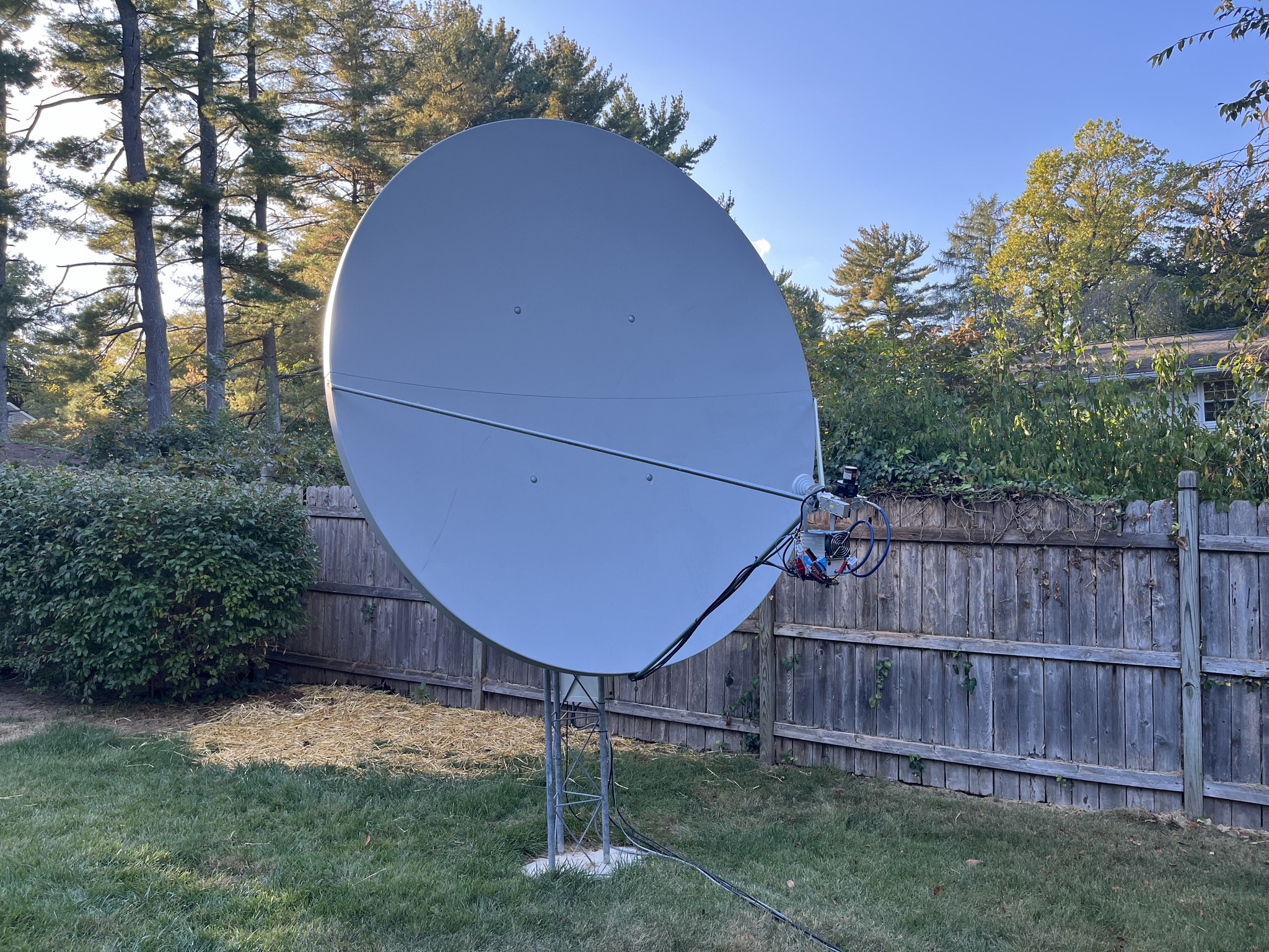 W2HRO 2.4m dish