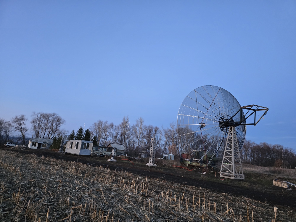 RD4D 10m dish on tower