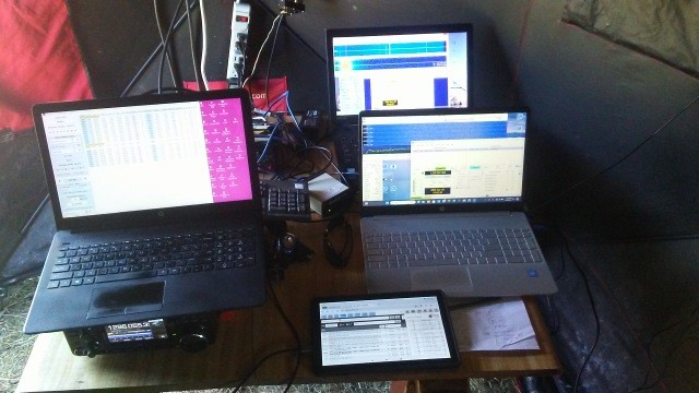 KN0WS shack in a tent
