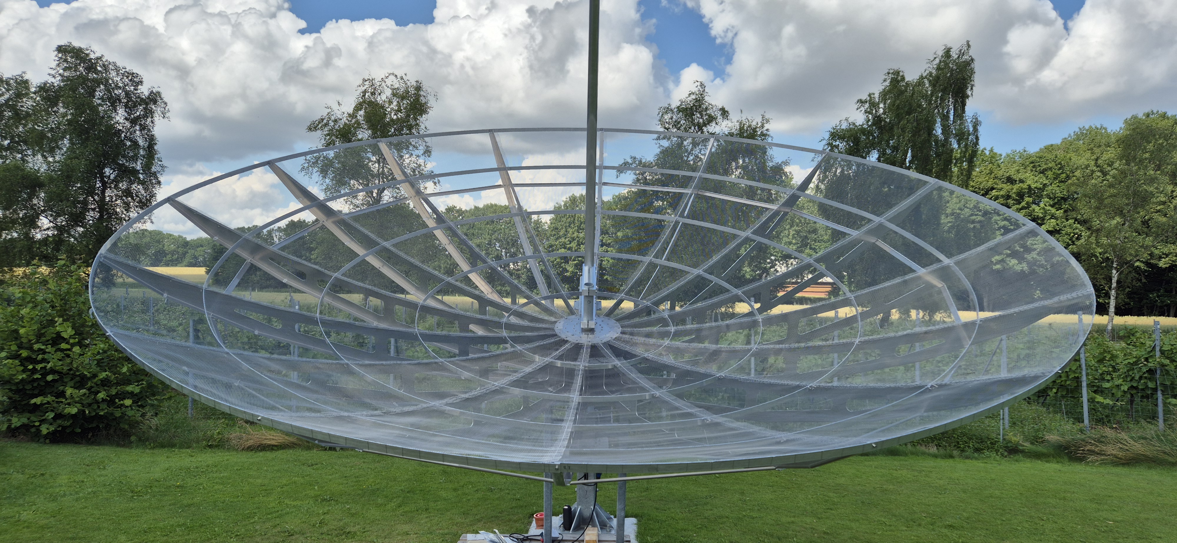 OZ9AAR 4m8 dish