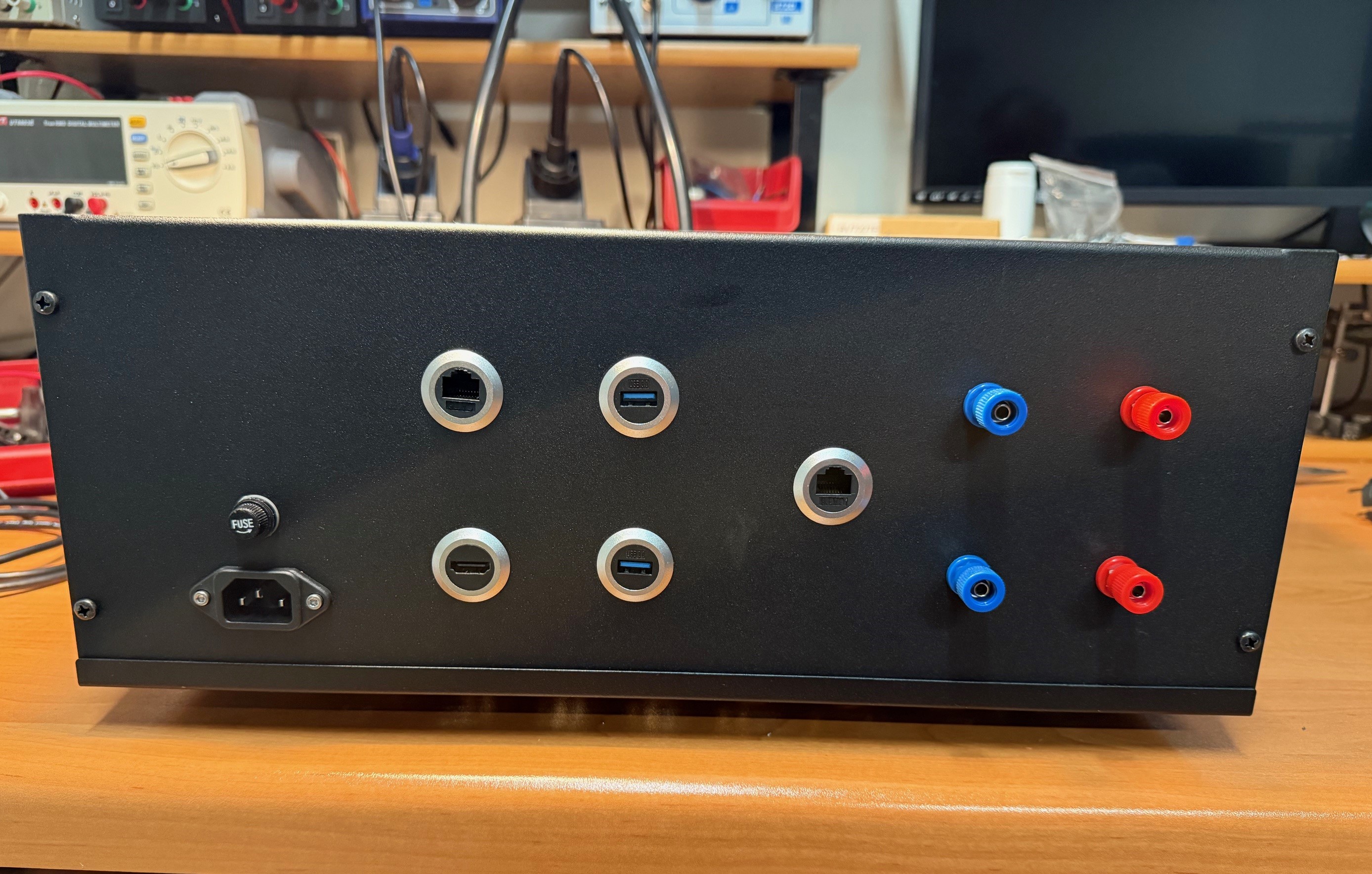 SP9VFD WinTrtak RPI5 rear