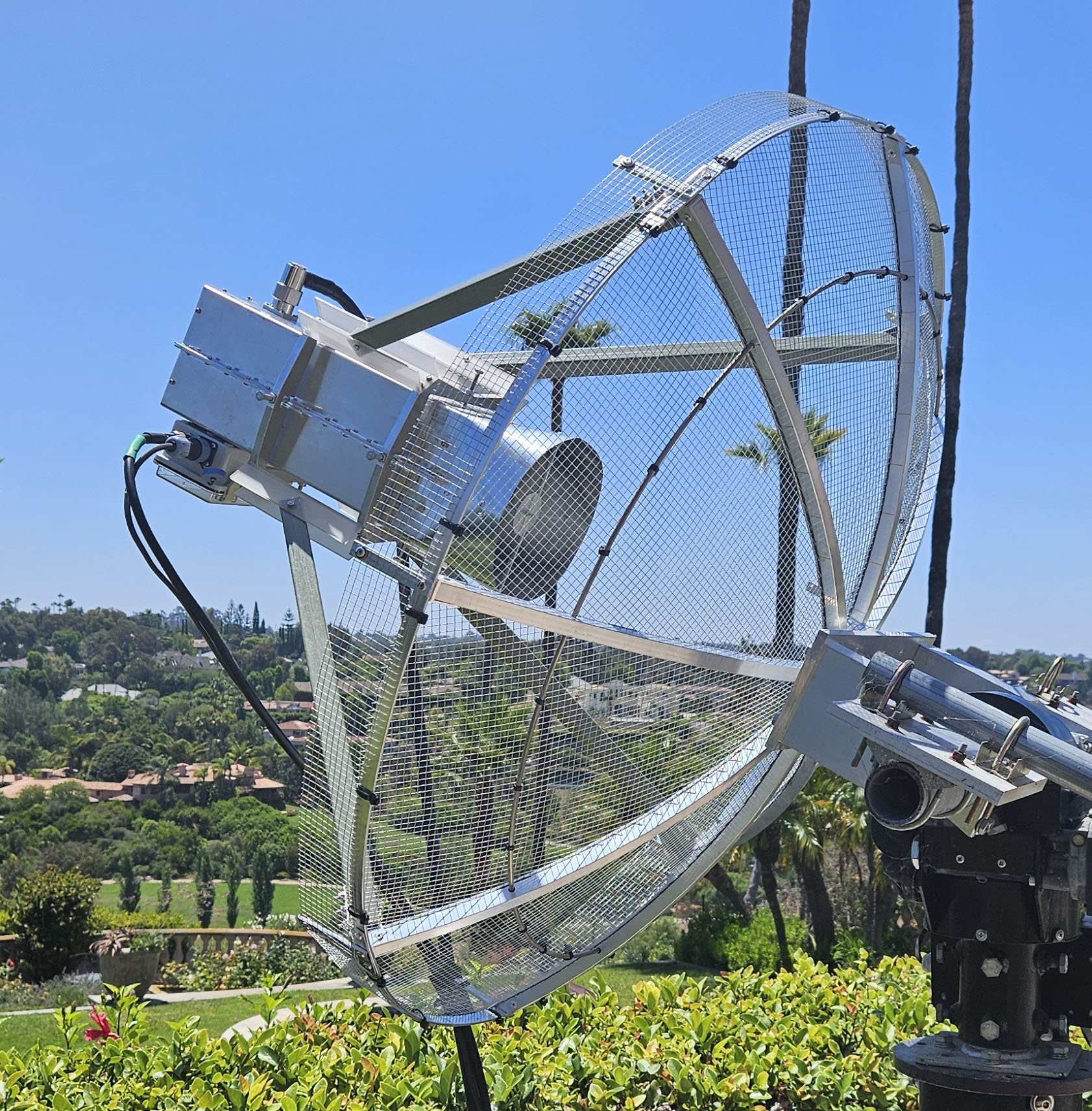 KB2SA 1 m dish