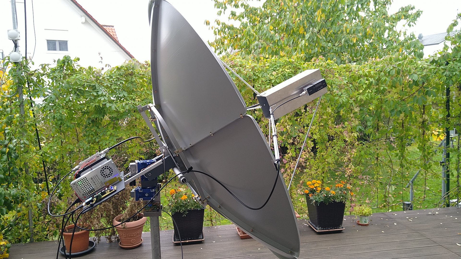 DC1RDB dish side view