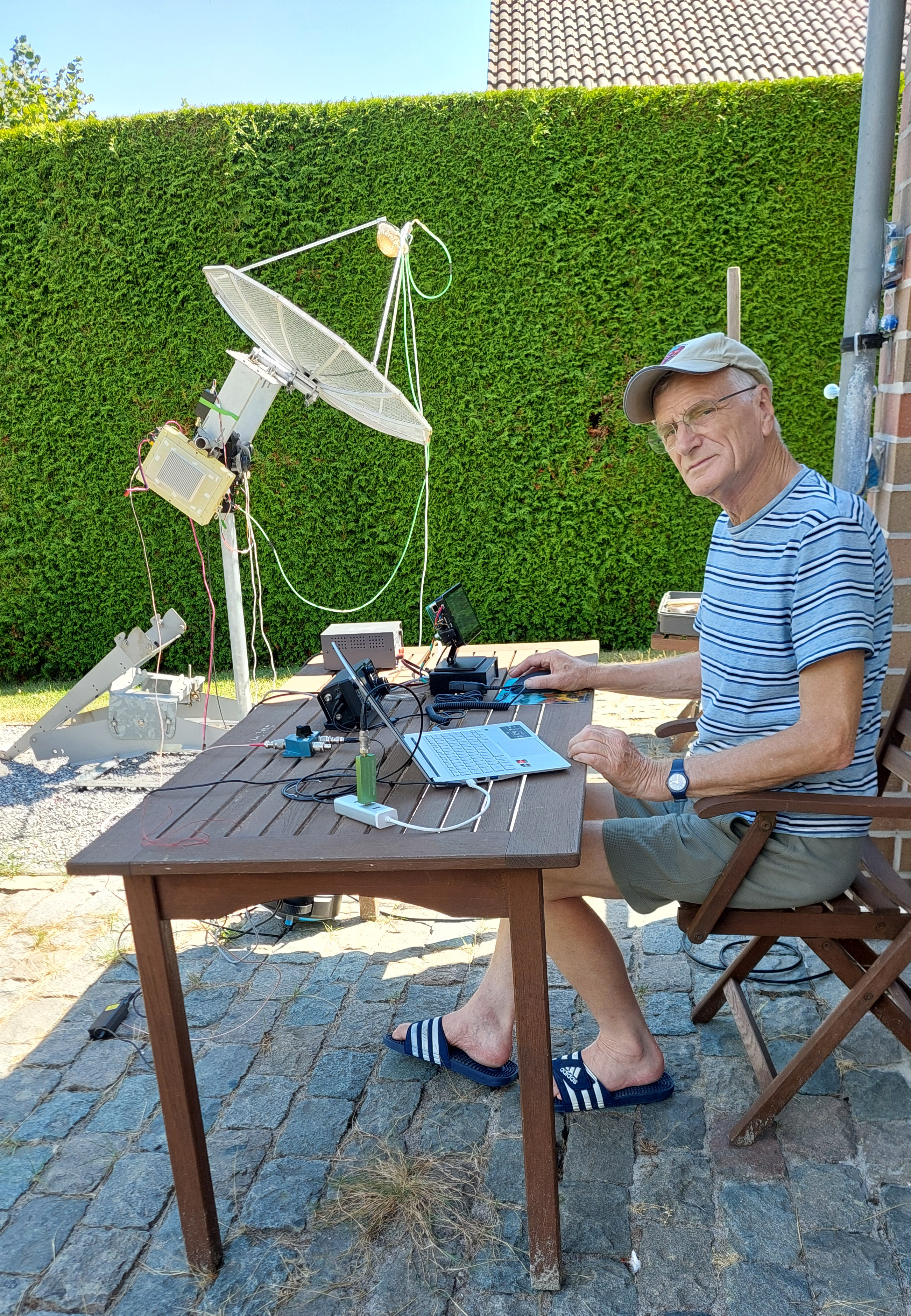 ON4CDU with 1.2 m Dish for 13 cm