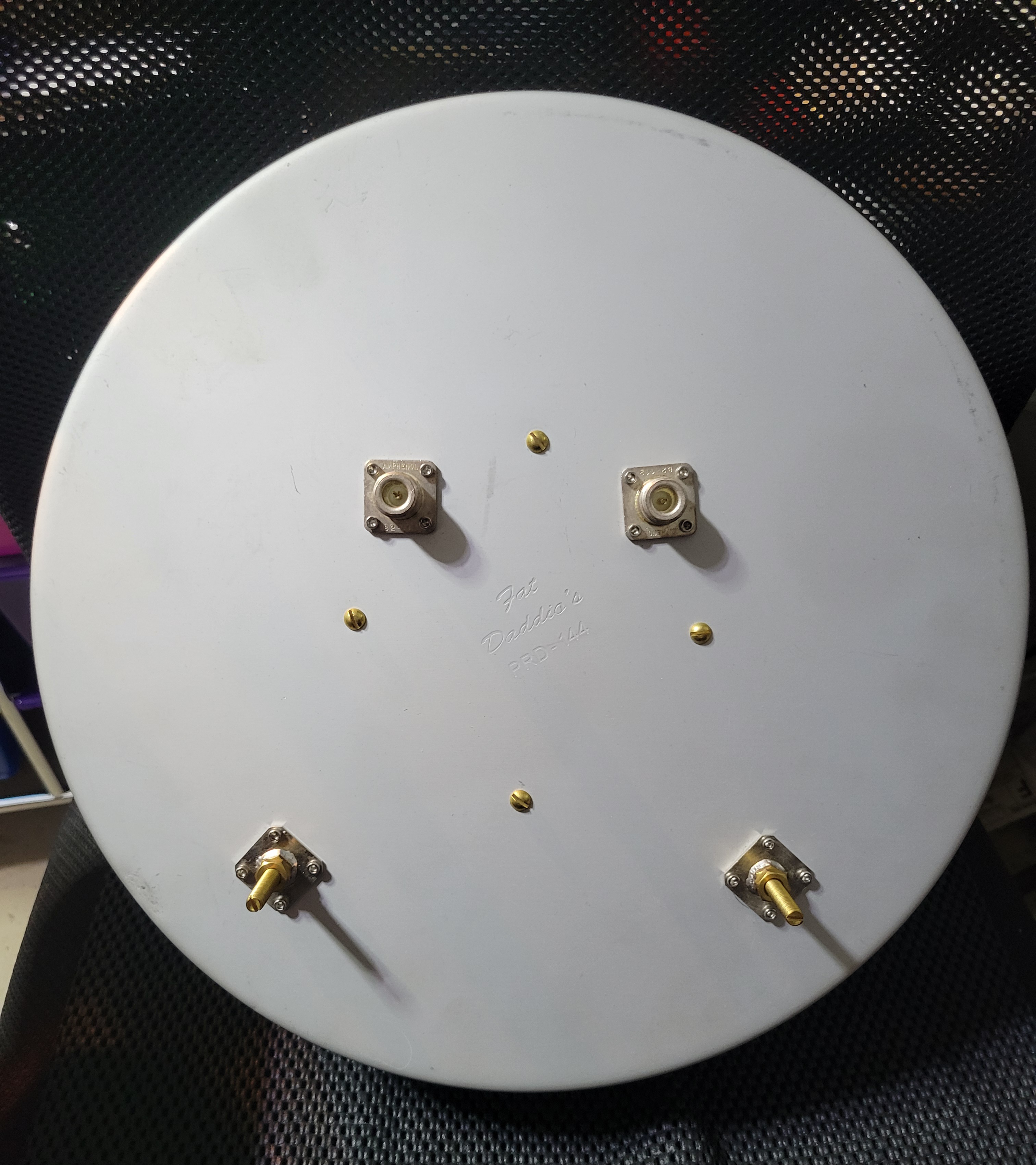 NN3Y 70 cm Patch Feed Rear NN3Y 70 cm Patch Feed Rear